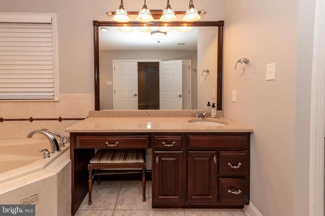 1869 WHISPERING WOODS WAY, Vineland, NJ 08360