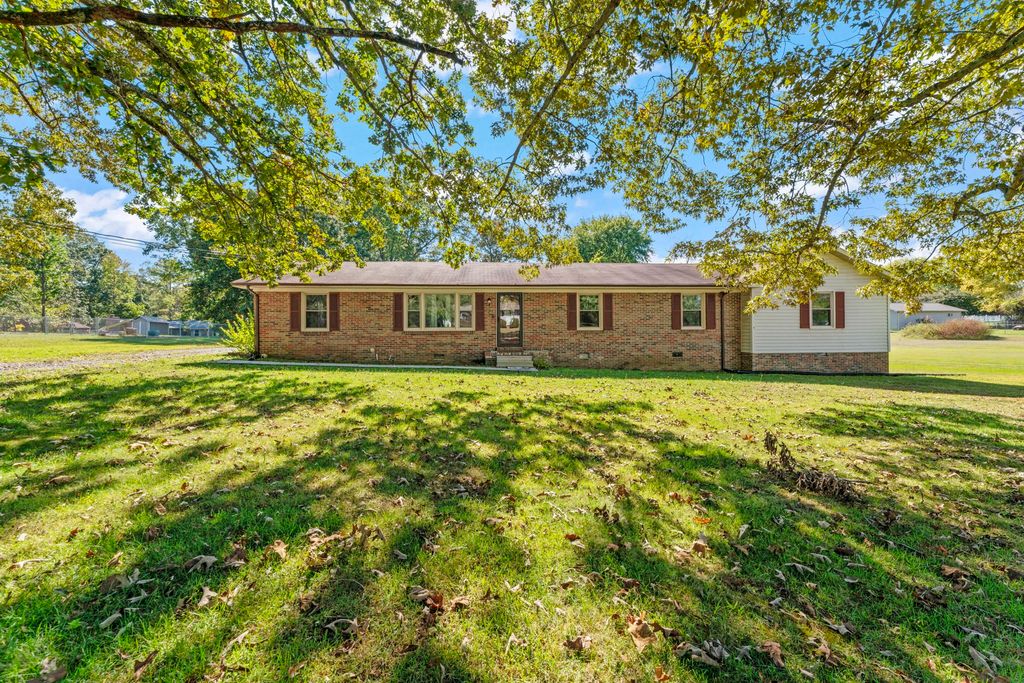 499 Ridgewood Dr, Manchester, TN 37355