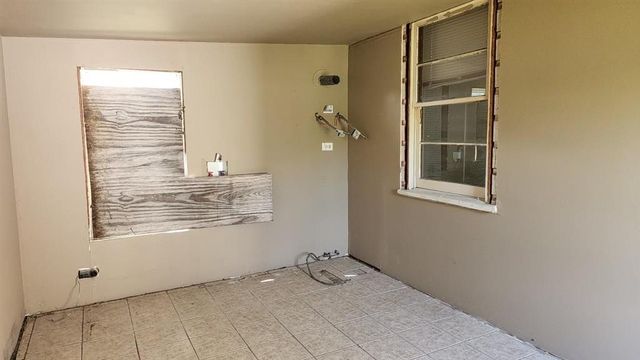 2114 N Simmons Street, Lake Charles, LA 70601