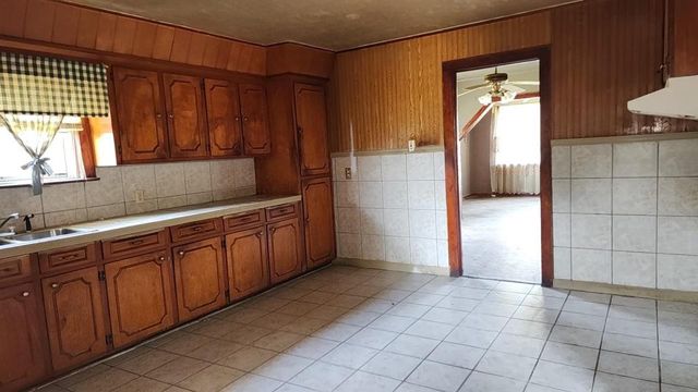 2114 N Simmons Street, Lake Charles, LA 70601