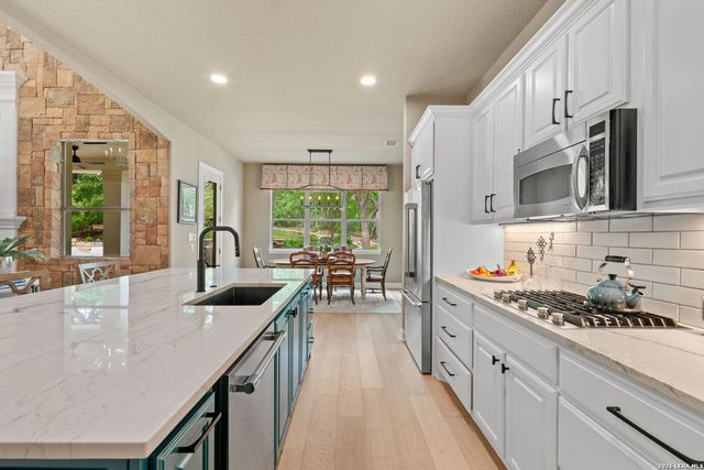 51 Three Lakes, San Antonio, TX 78248