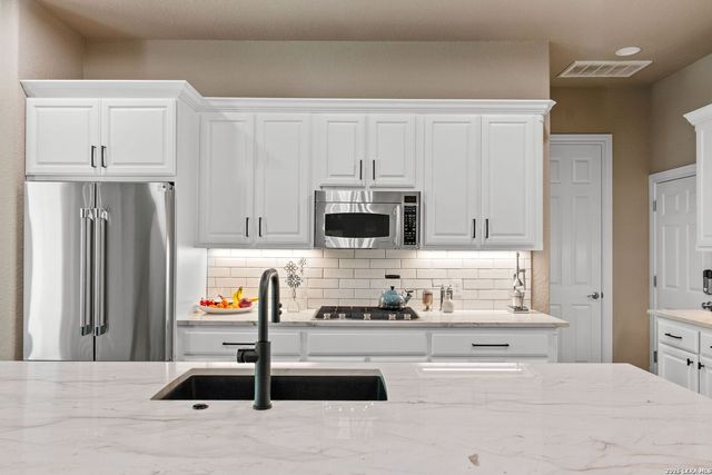 51 Three Lakes, San Antonio, TX 78248