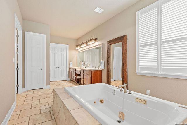 51 Three Lakes, San Antonio, TX 78248