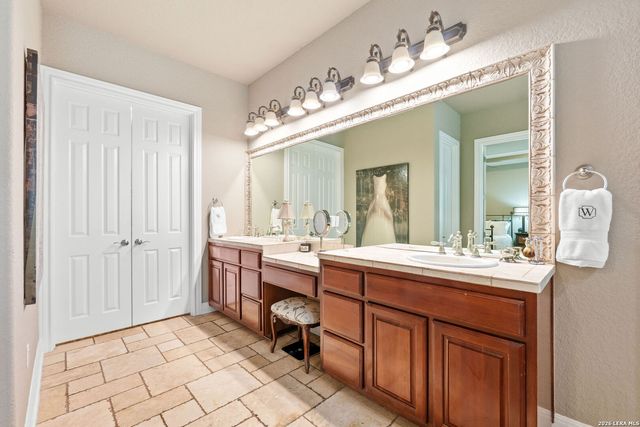 51 Three Lakes, San Antonio, TX 78248