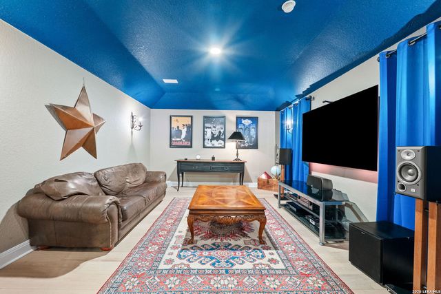 51 Three Lakes, San Antonio, TX 78248