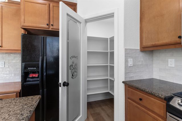 60 Narcissus Ct, Oakley, CA 94561