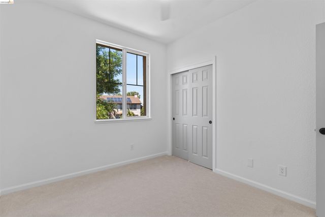 60 Narcissus Ct, Oakley, CA 94561