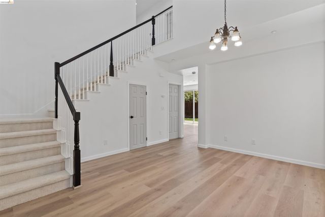 60 Narcissus Ct, Oakley, CA 94561