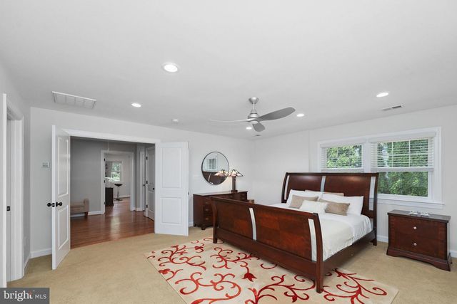 9322 GLENBROOK RD, Fairfax, VA 22031