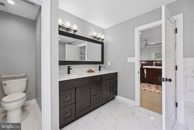 9322 GLENBROOK RD, Fairfax, VA 22031