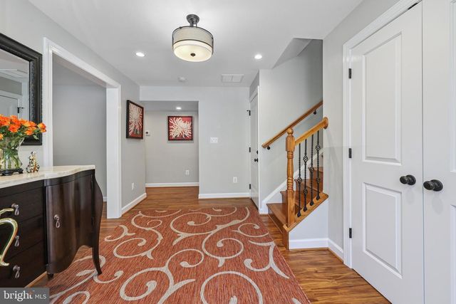 9322 GLENBROOK RD, Fairfax, VA 22031