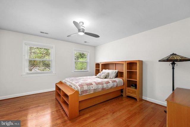 9322 GLENBROOK RD, Fairfax, VA 22031