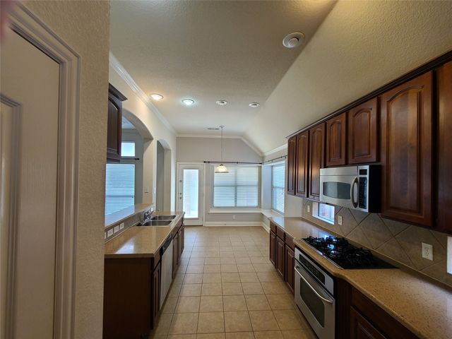 9729 Stripling Drive, Fort Worth, TX 76244