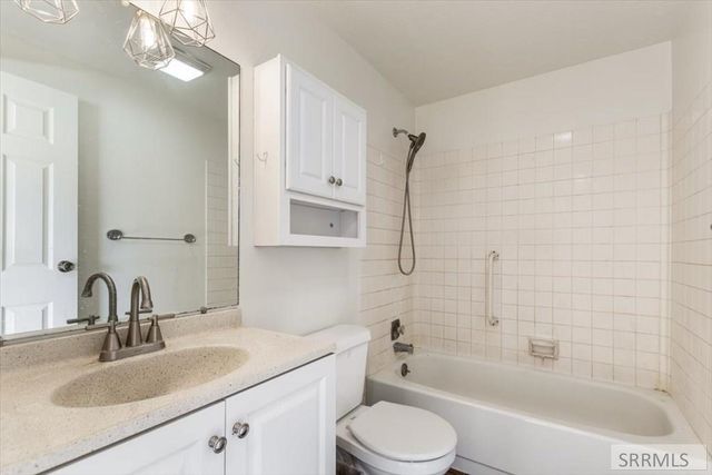 153 N 3rd E, Rexburg, ID 83440