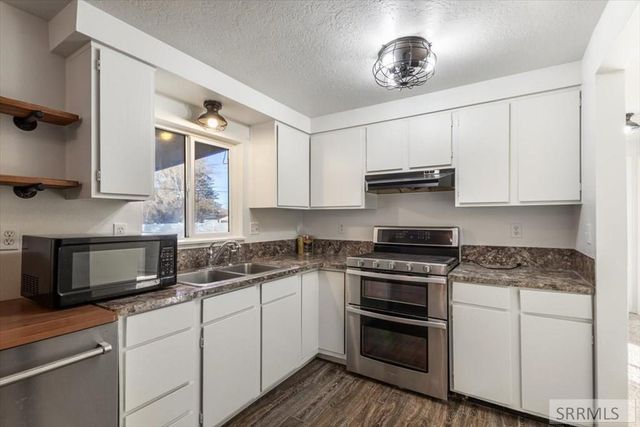 153 N 3rd E, Rexburg, ID 83440