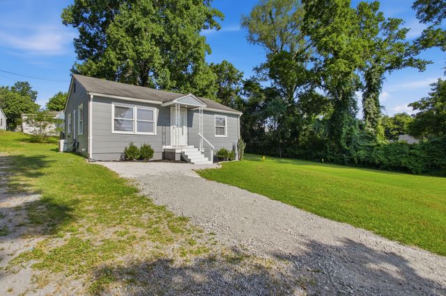 1604 S High St, Columbia, TN 38401