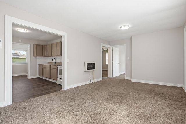 1604 S High St, Columbia, TN 38401