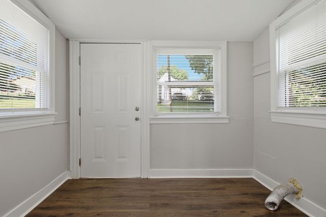 1604 S High St, Columbia, TN 38401