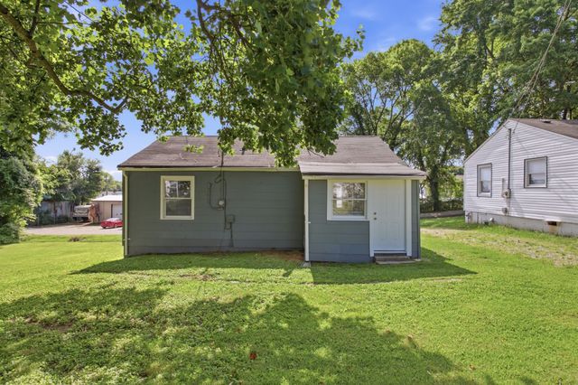 1604 S High St, Columbia, TN 38401