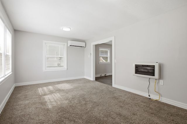 1604 S High St, Columbia, TN 38401