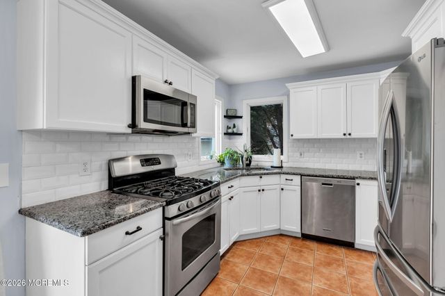 39 Waldon Road, Fanwood, NJ 07023