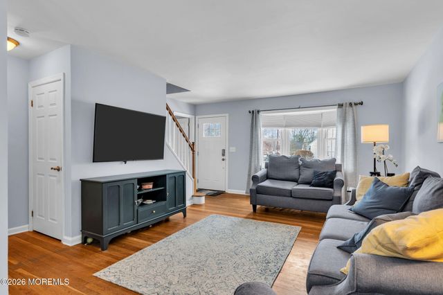 39 Waldon Road, Fanwood, NJ 07023