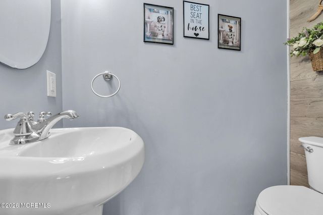 39 Waldon Road, Fanwood, NJ 07023