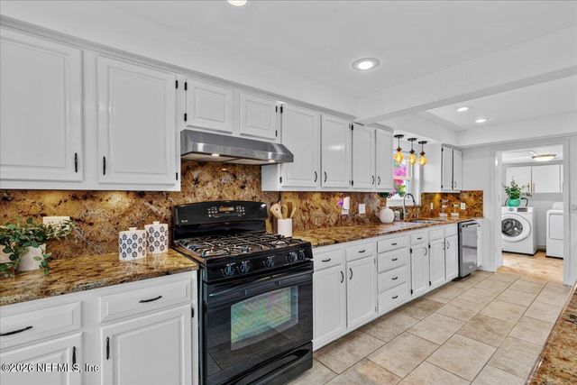 28 31ST Avenue S, Jacksonville Beach, FL 32250