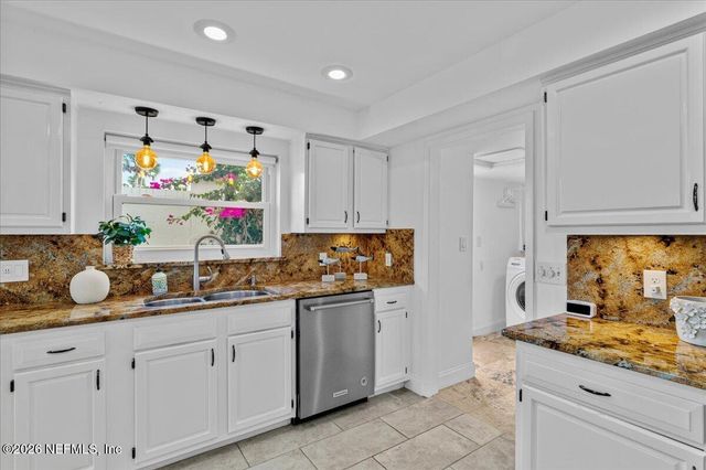 28 31ST Avenue S, Jacksonville Beach, FL 32250