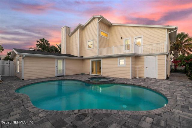 28 31ST Avenue S, Jacksonville Beach, FL 32250