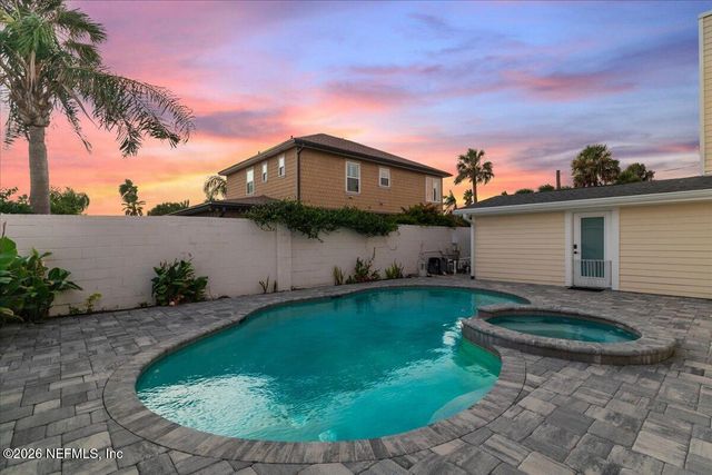 28 31ST Avenue S, Jacksonville Beach, FL 32250