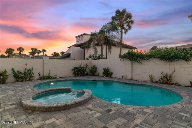28 31ST Avenue S, Jacksonville Beach, FL 32250