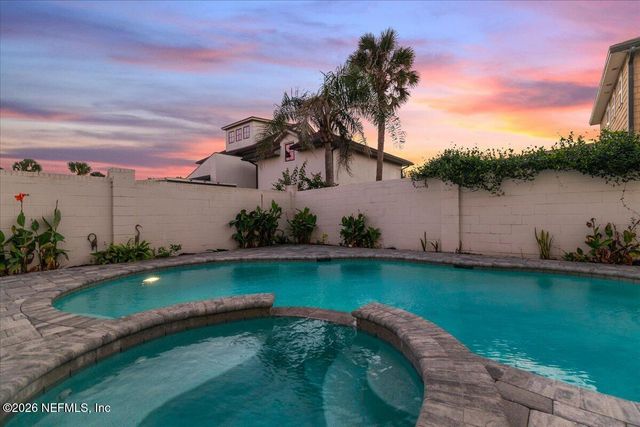 28 31ST Avenue S, Jacksonville Beach, FL 32250