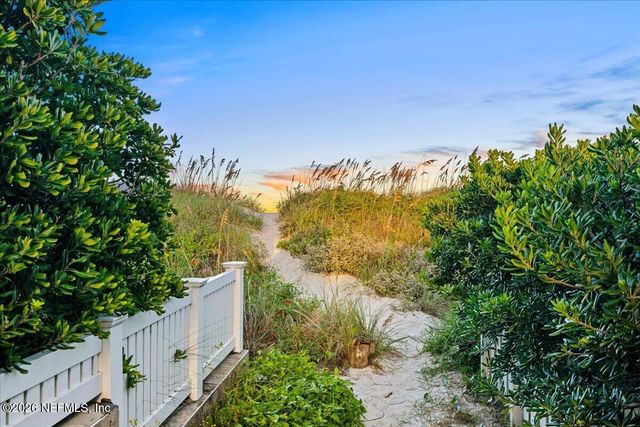 28 31ST Avenue S, Jacksonville Beach, FL 32250