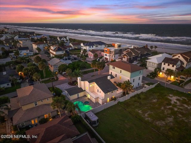 28 31ST Avenue S, Jacksonville Beach, FL 32250