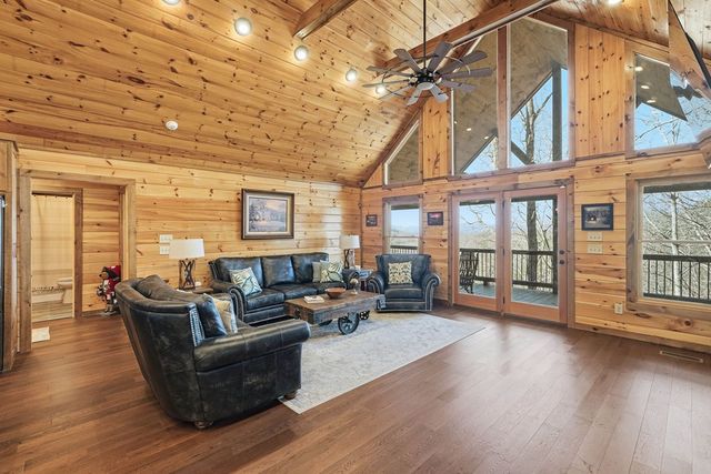 175 Stuart Drive, Mineral Bluff, GA 30559