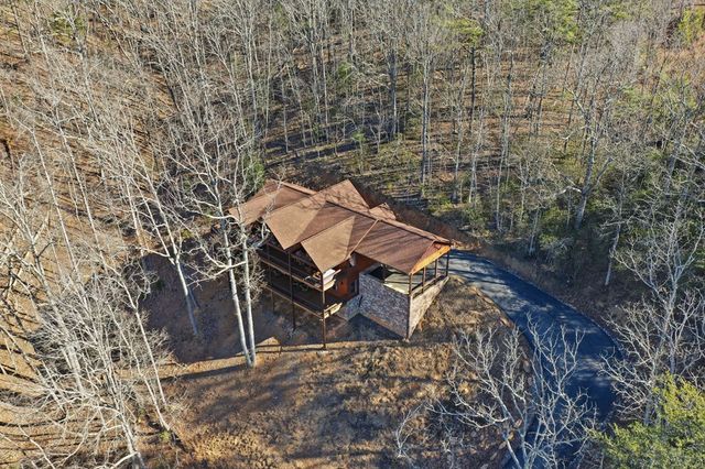 175 Stuart Drive, Mineral Bluff, GA 30559