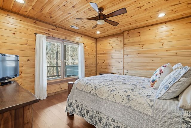 175 Stuart Drive, Mineral Bluff, GA 30559