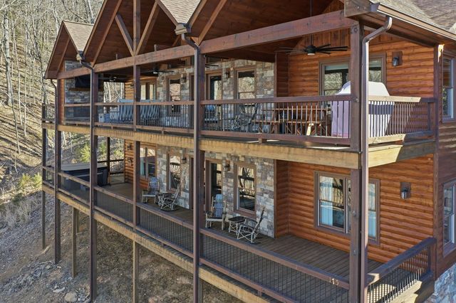 175 Stuart Drive, Mineral Bluff, GA 30559