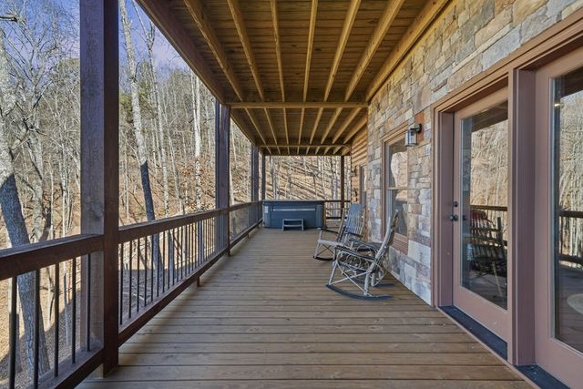 175 Stuart Drive, Mineral Bluff, GA 30559