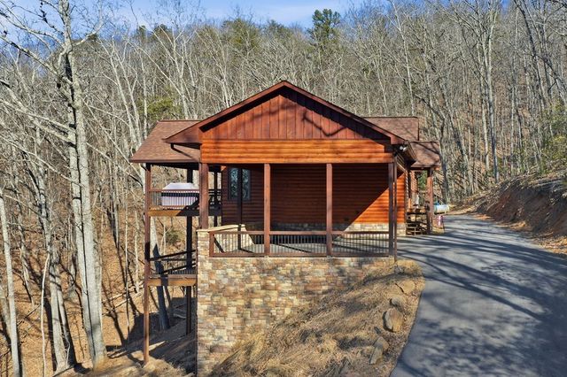 175 Stuart Drive, Mineral Bluff, GA 30559