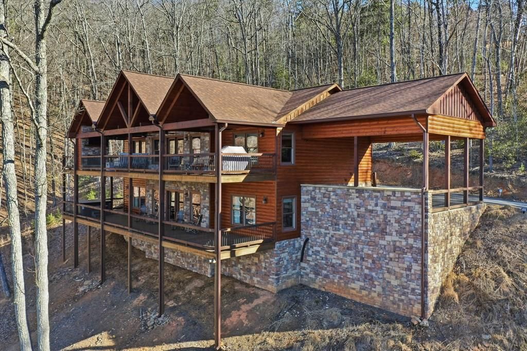 175 Stuart Drive, Mineral Bluff, GA 30559