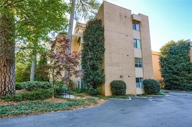 2734 Peachtree Road NW A201, Atlanta, GA 30305