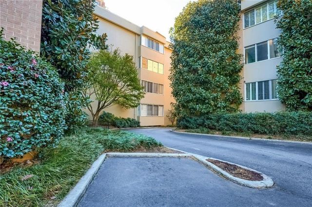 2734 Peachtree Road NW A201, Atlanta, GA 30305
