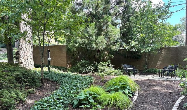 2734 Peachtree Road NW A201, Atlanta, GA 30305