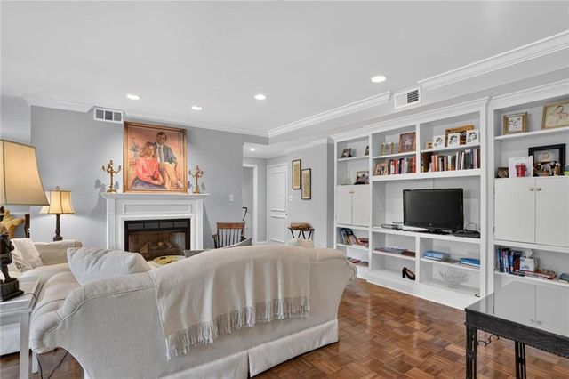 2734 Peachtree Road NW A201, Atlanta, GA 30305