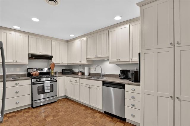 2734 Peachtree Road NW A201, Atlanta, GA 30305