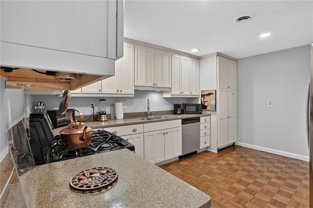 2734 Peachtree Road NW A201, Atlanta, GA 30305