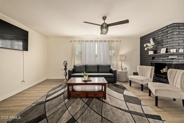 3101 W SHANGRI LA Road, Phoenix, AZ 85029