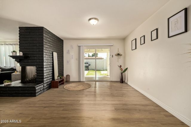 3101 W SHANGRI LA Road, Phoenix, AZ 85029